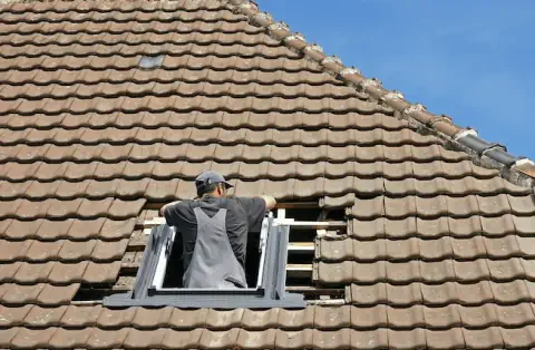 Pose de velux - Villevieille